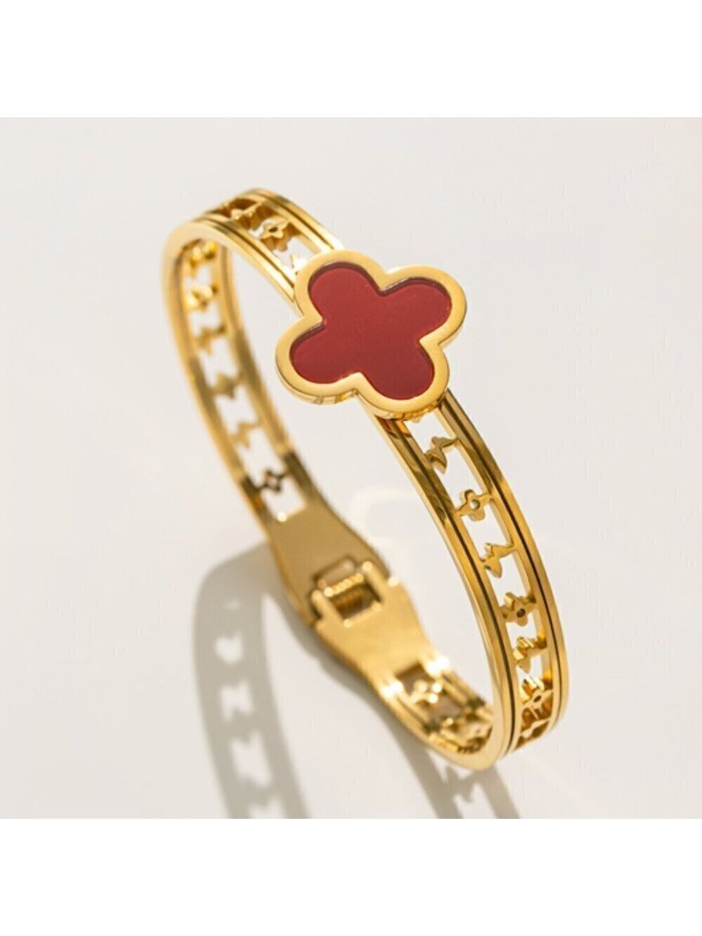 18K Gold Plated Titanium Steel Four Leaf Clover Quatrefoil Design Bangle, Red